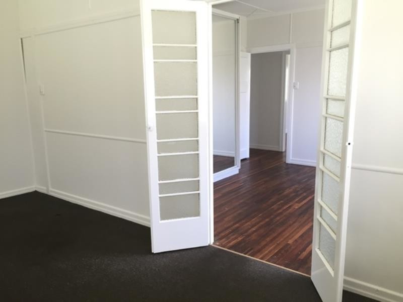 42 Lucas Street, Berserker QLD 4701